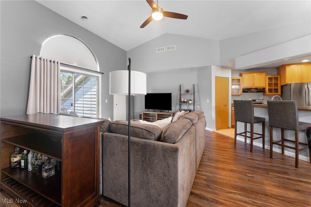 Back Bay / arrowhead - Residential