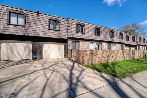 Photo for 727 Tollis Parkway