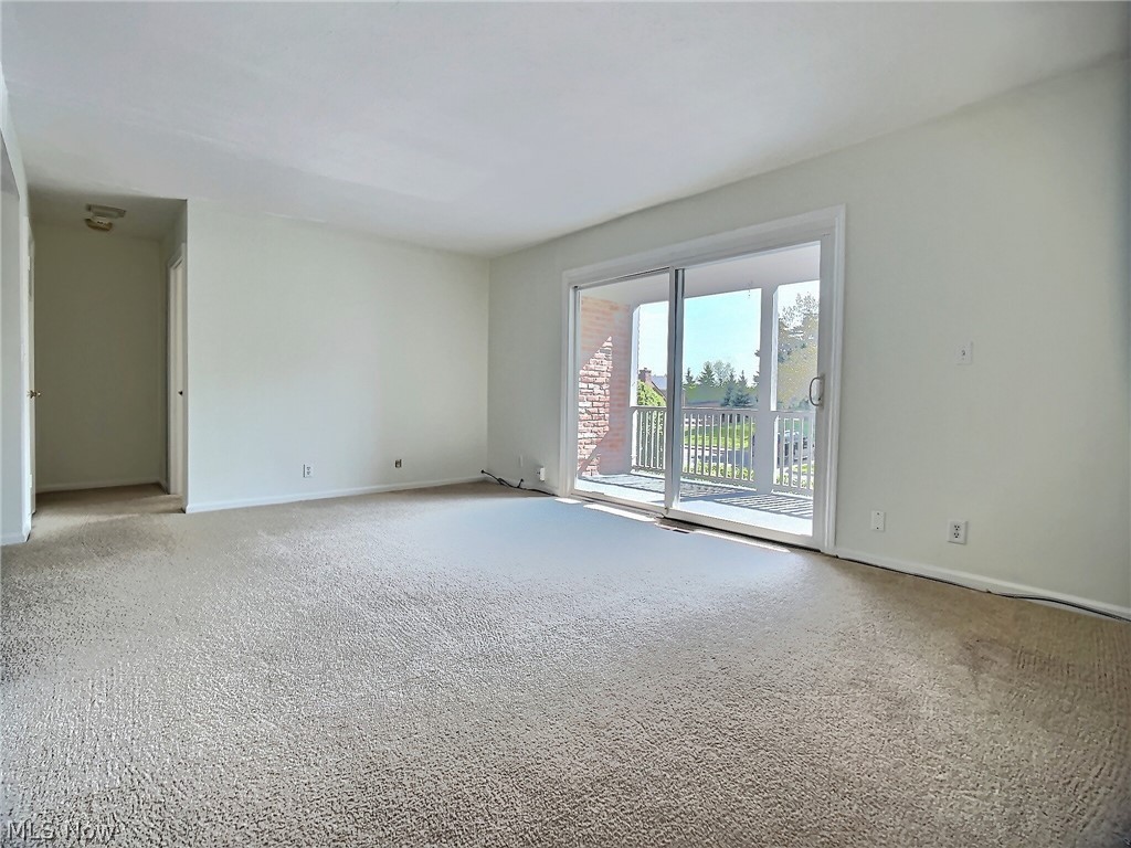 Georgetown/Lyndhurstcondo - Residential