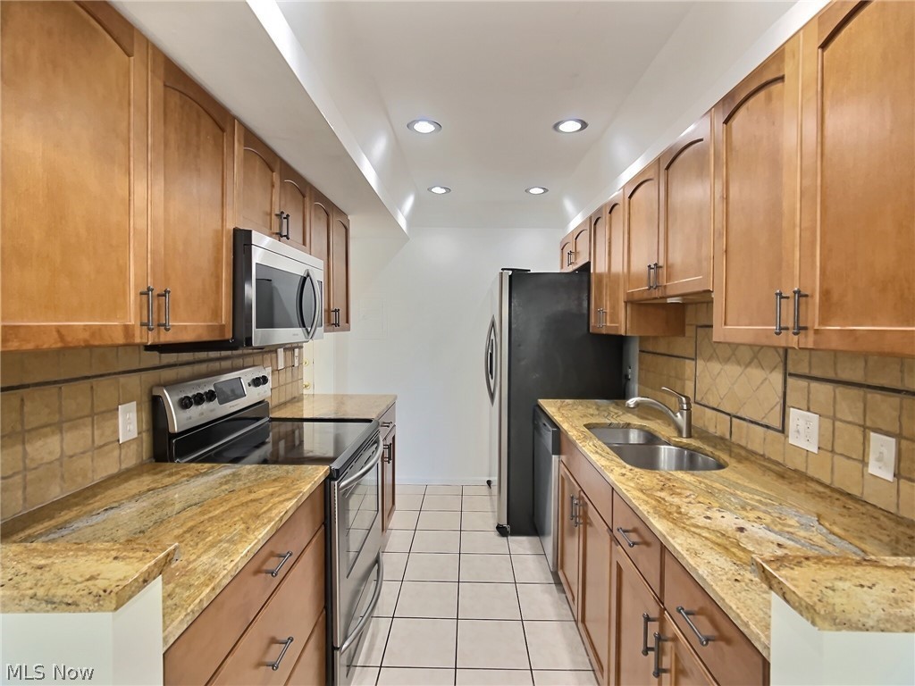 Georgetown/Lyndhurstcondo - Residential