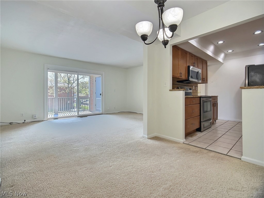 Georgetown/Lyndhurstcondo - Residential