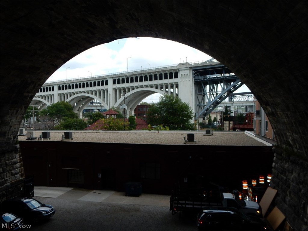 Stonebridge Plaza Condominiums - Residential