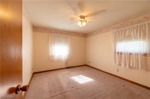 Tiny photo for 4710 Pinegrove Avenue, Youngstown, OH 44515 (MLS # 5254936)