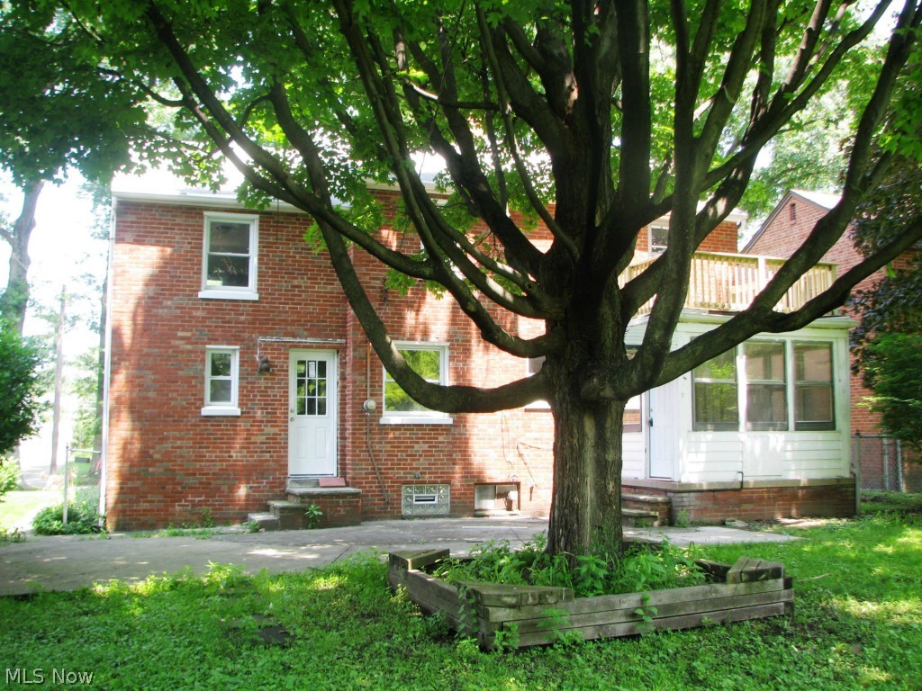 White - Residential Lease