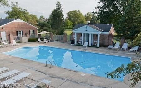 Versailles At Hudson Condo - Residential