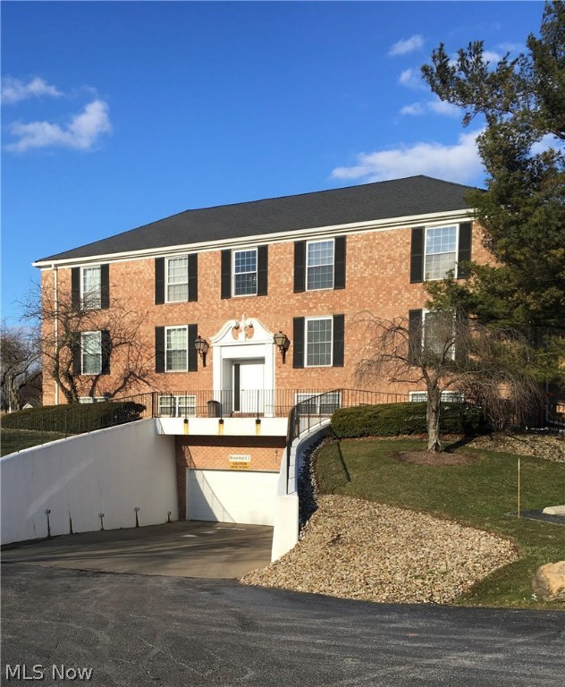 Versailles At Hudson Condo - Residential