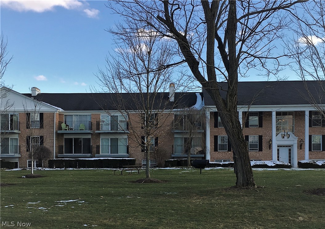 Versailles At Hudson Condo - Residential