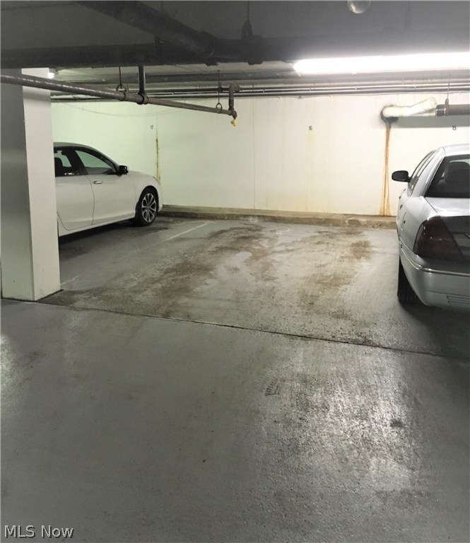 Versailles At Hudson Condo - Residential