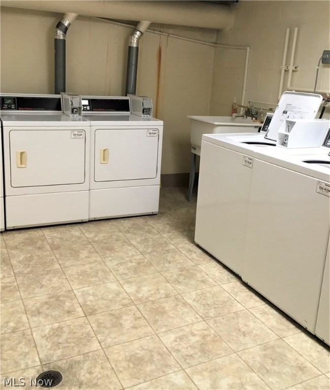 Versailles At Hudson Condo - Residential