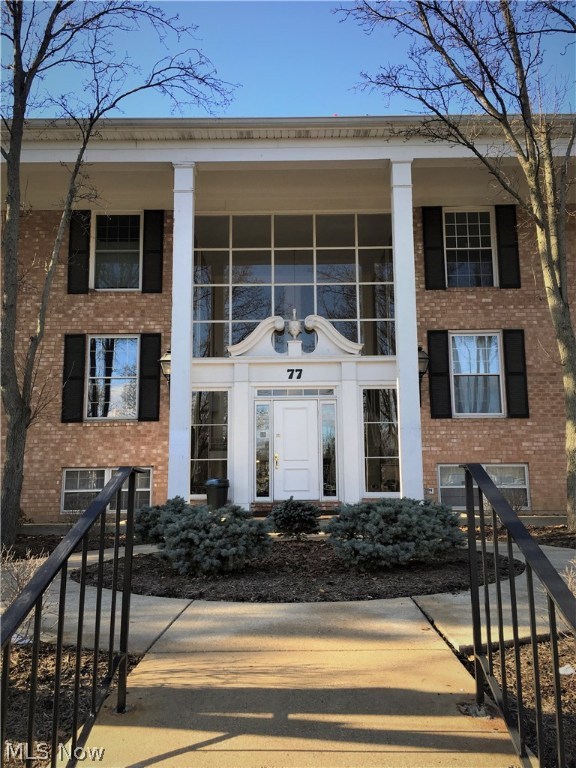 Versailles At Hudson Condo - Residential