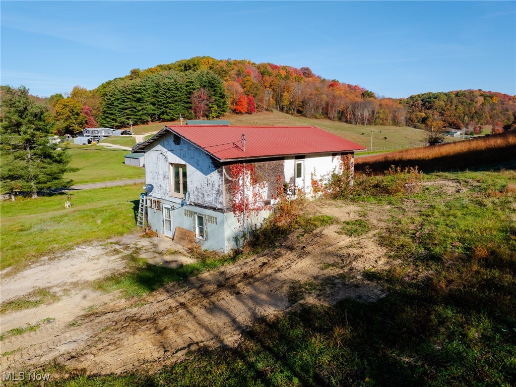 16771 Kedigh Hollow Road, Newcomerstown, Ohio image 6