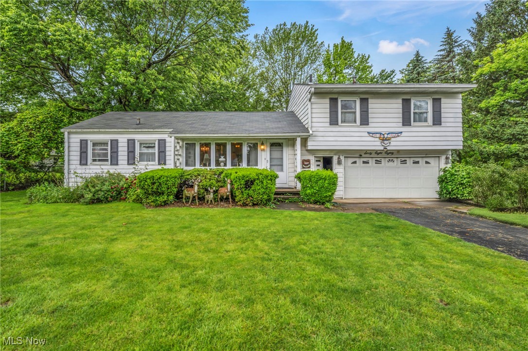 Amazing opportunity to own a home in a rapidly growing city! Conveniently located near major highways, shopping, and entertainment. This spacious colonial offers 3 bedrooms (two on the first floor), 2 full baths, and a private, park-like backyard. Don’t miss out—call today to schedule your private showing!