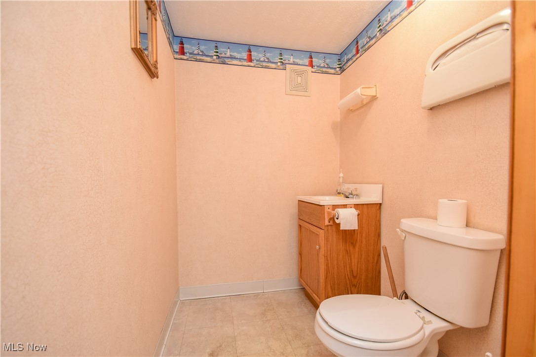 1187 Deforest Road, Warren, Ohio image 35
