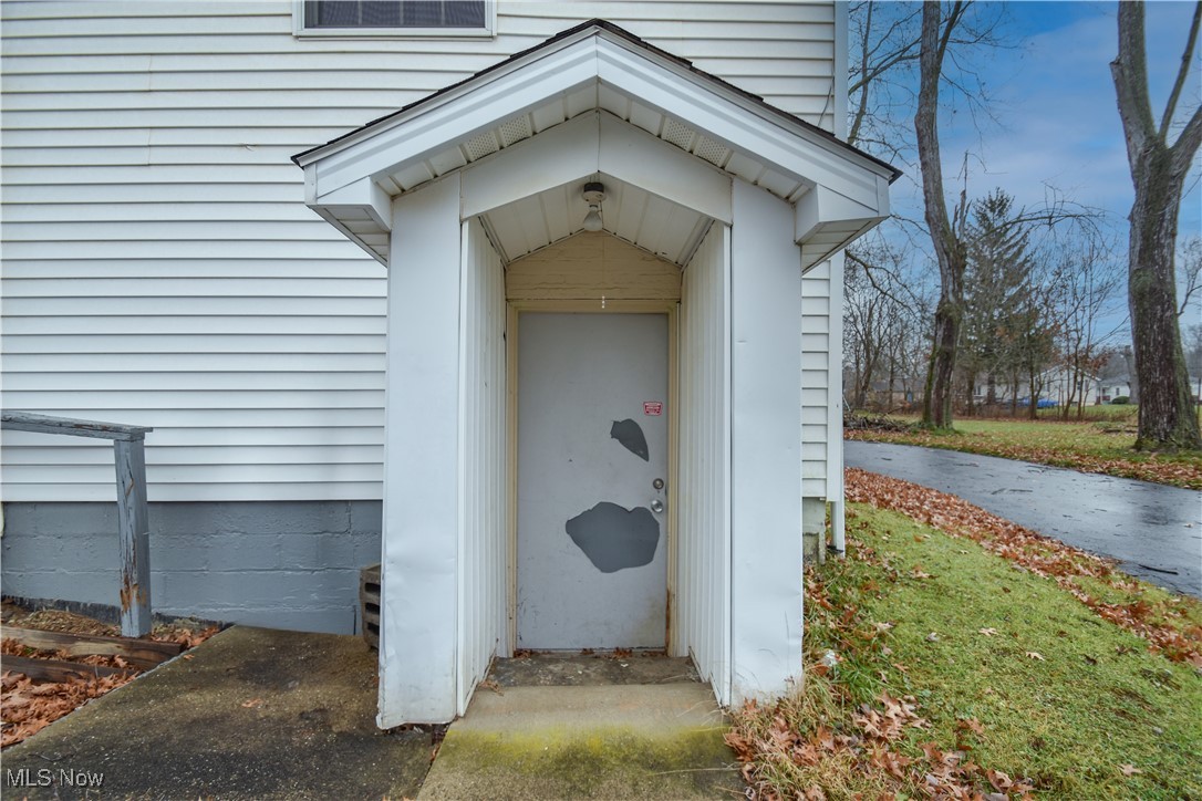 1187 Deforest Road, Warren, Ohio image 38