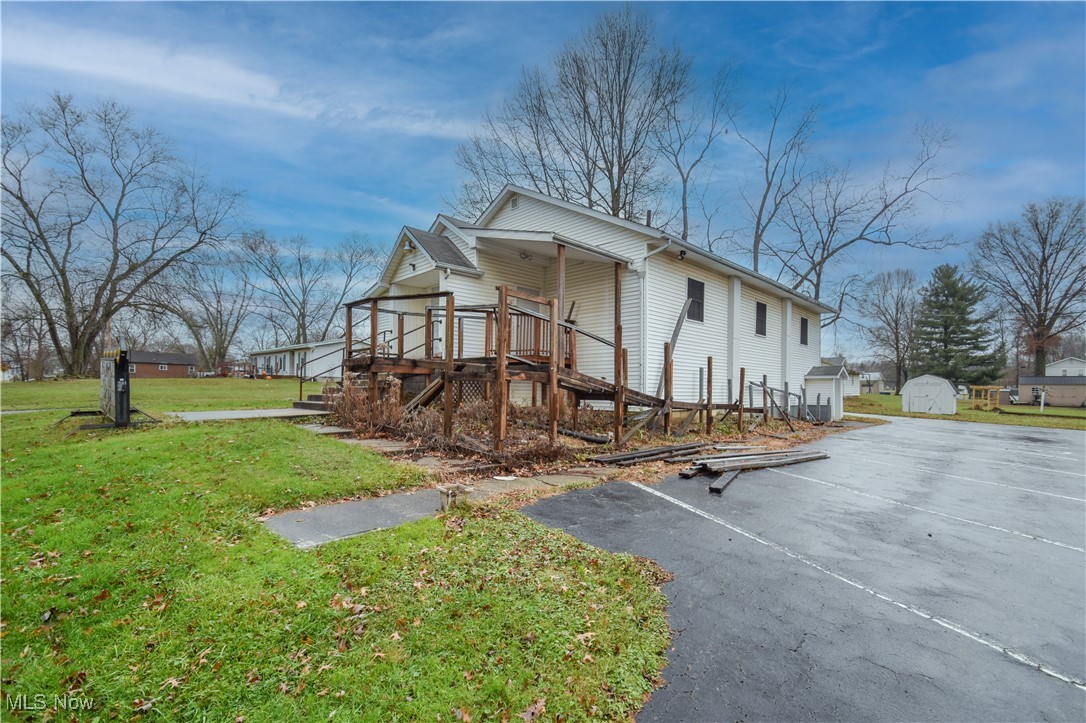 1187 Deforest Road, Warren, Ohio image 43