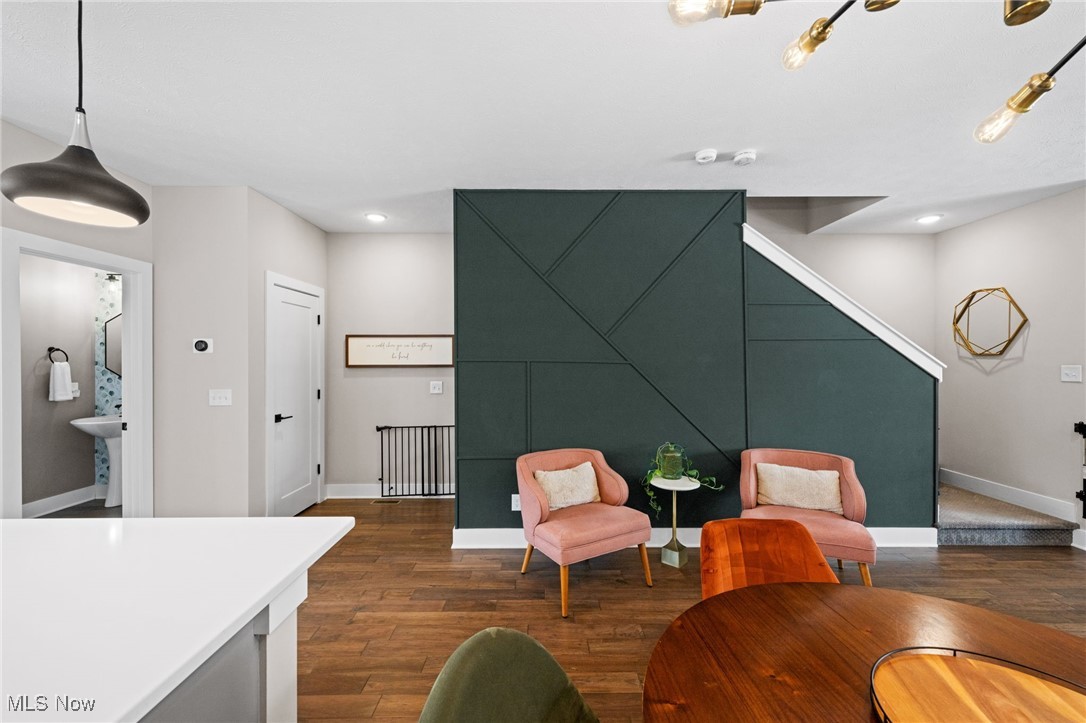 Breakwater Bluffs Loft Twnhms - Residential