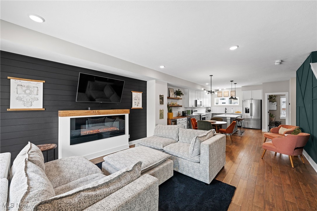 Breakwater Bluffs Loft Twnhms - Residential