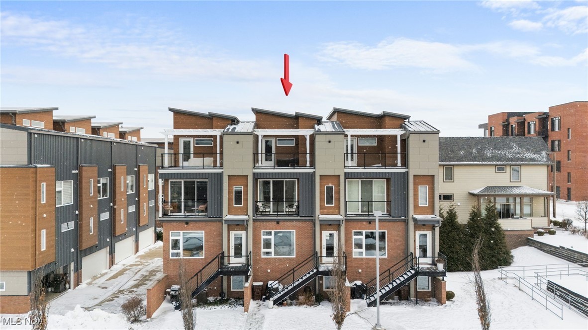 Breakwater Bluffs Loft Twnhms - Residential