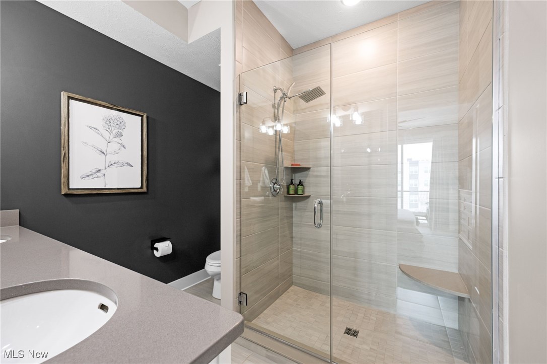 Breakwater Bluffs Loft Twnhms - Residential