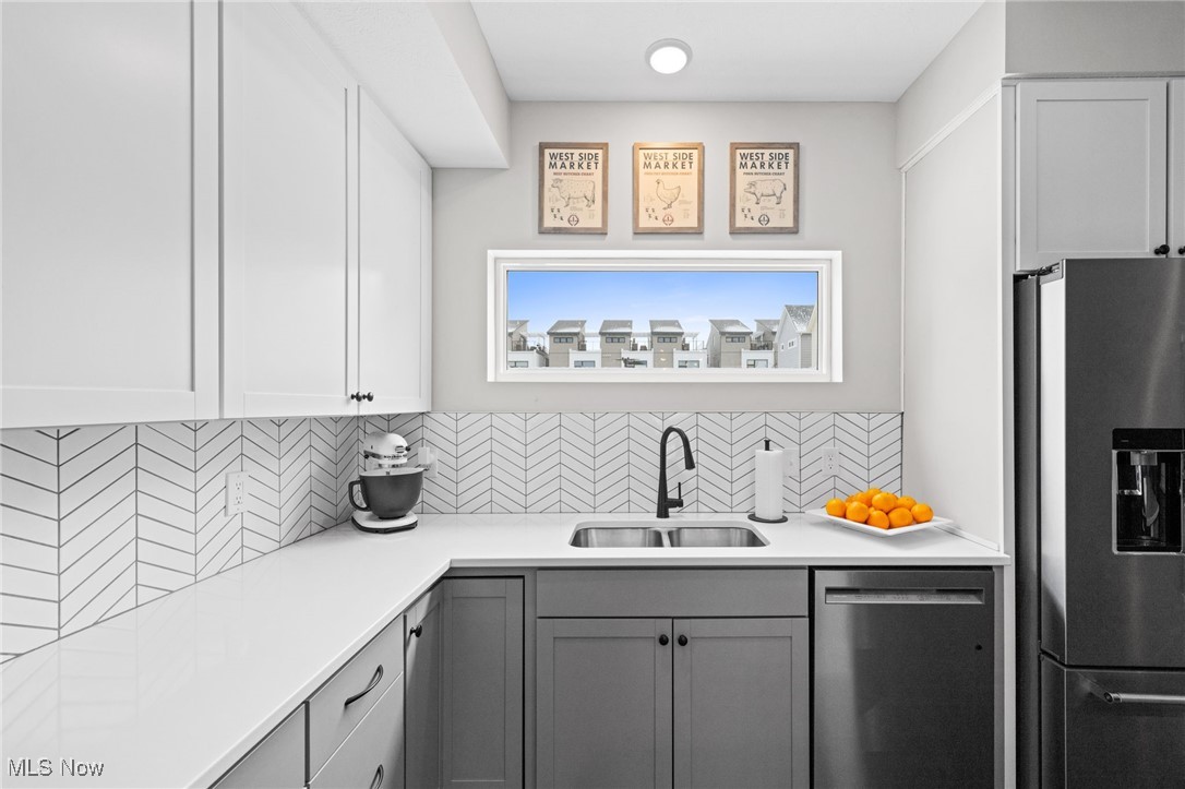 Breakwater Bluffs Loft Twnhms - Residential