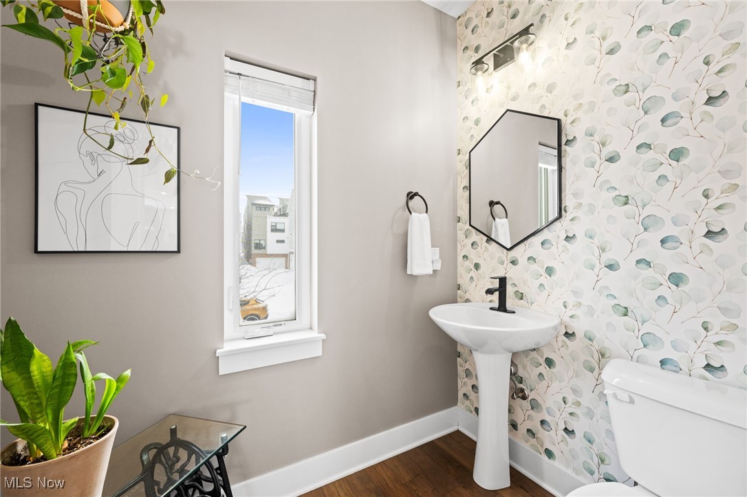 Breakwater Bluffs Loft Twnhms - Residential