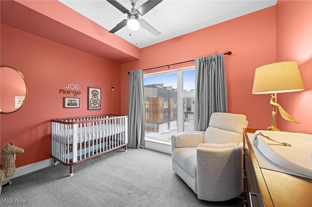 Breakwater Bluffs Loft Twnhms - Residential