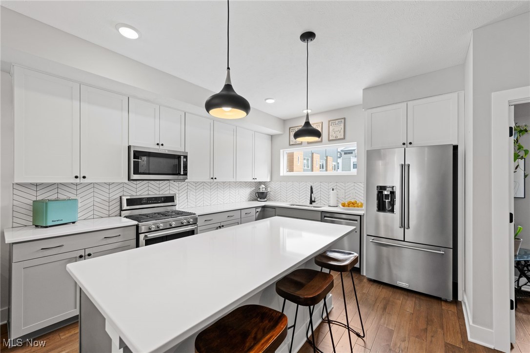 Breakwater Bluffs Loft Twnhms - Residential