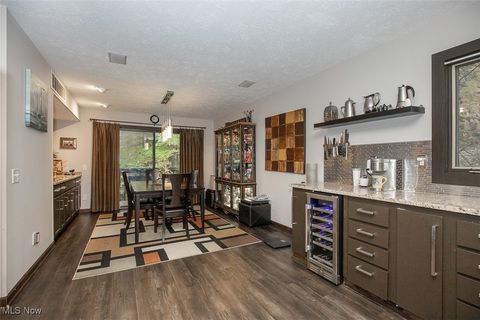 Tiny photo for 17813 Suncliff Place, Strongsville, OH 44136 (MLS # 5179900)