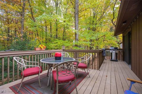 Tiny photo for 17813 Suncliff Place, Strongsville, OH 44136 (MLS # 5179900)