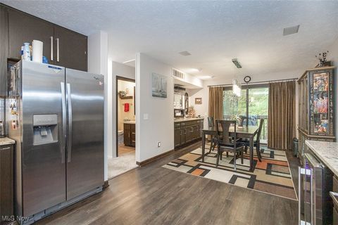 Tiny photo for 17813 Suncliff Place, Strongsville, OH 44136 (MLS # 5179900)