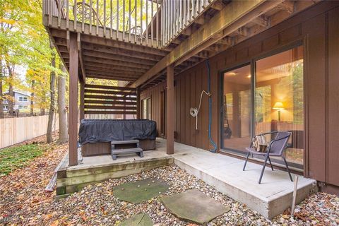 Tiny photo for 17813 Suncliff Place, Strongsville, OH 44136 (MLS # 5179900)