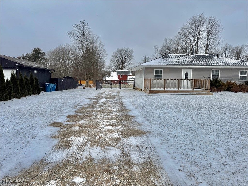 Photo of 3024 Dutt Road, Norton, OH 44203 (MLS # 5178957)