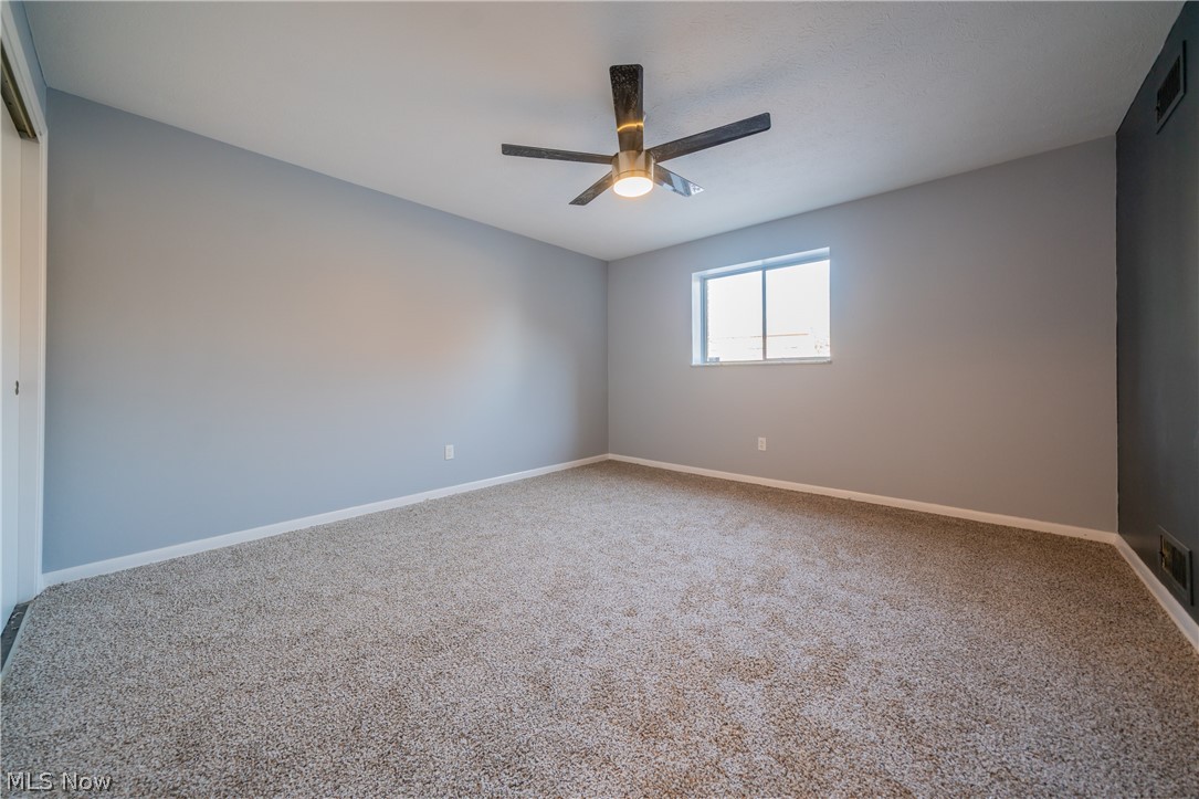 Golden Oaks Condo - Residential