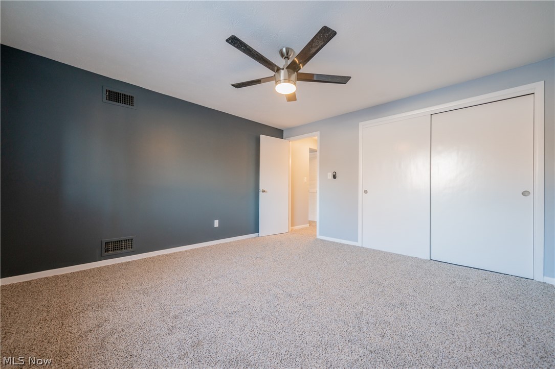 Golden Oaks Condo - Residential