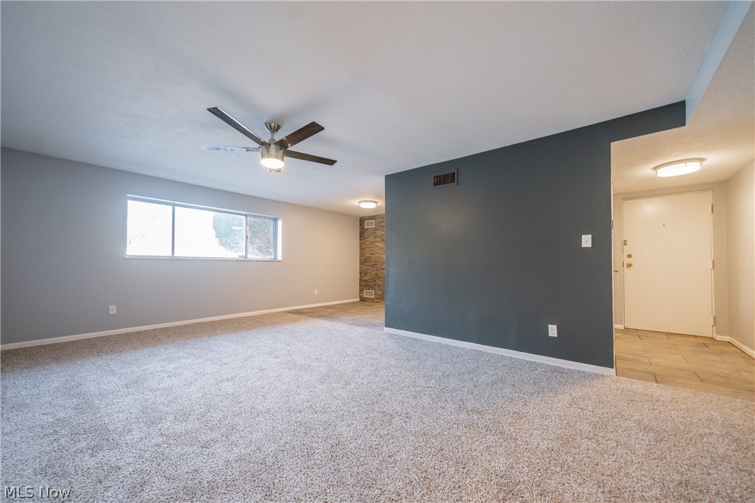 Golden Oaks Condo - Residential