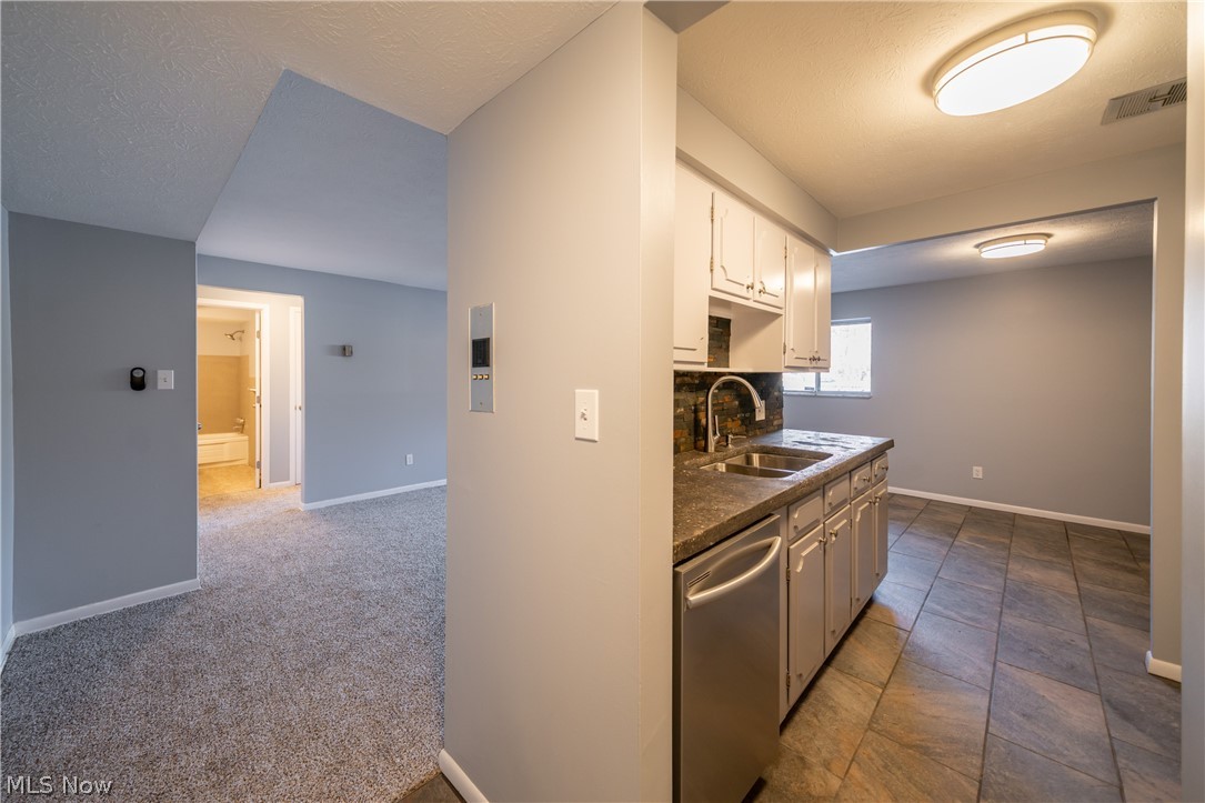 Golden Oaks Condo - Residential