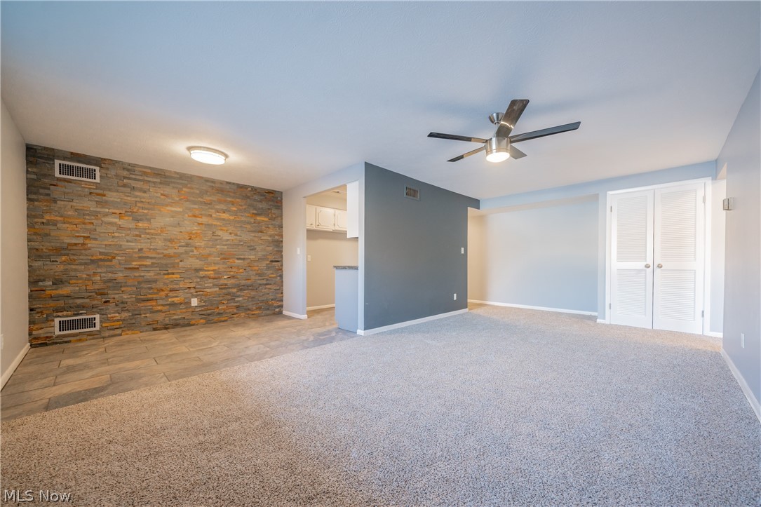 Golden Oaks Condo - Residential