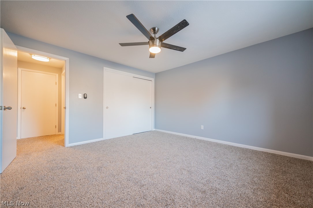 Golden Oaks Condo - Residential