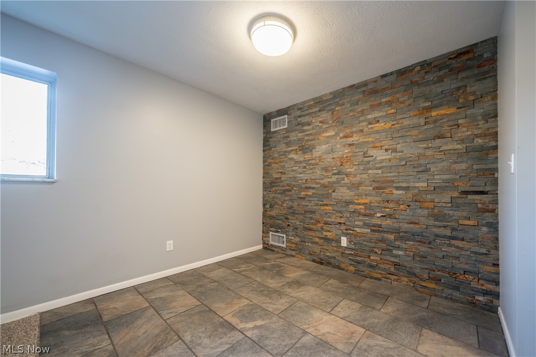 Golden Oaks Condo - Residential