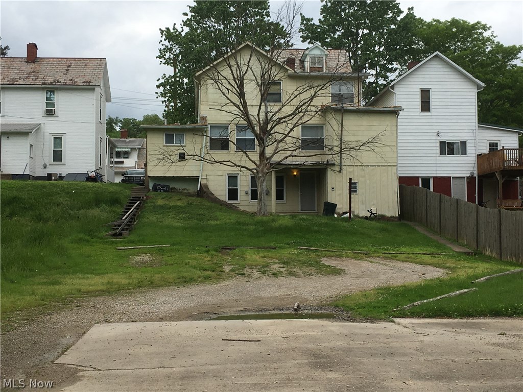 Marietta Square 16 - Residential Income