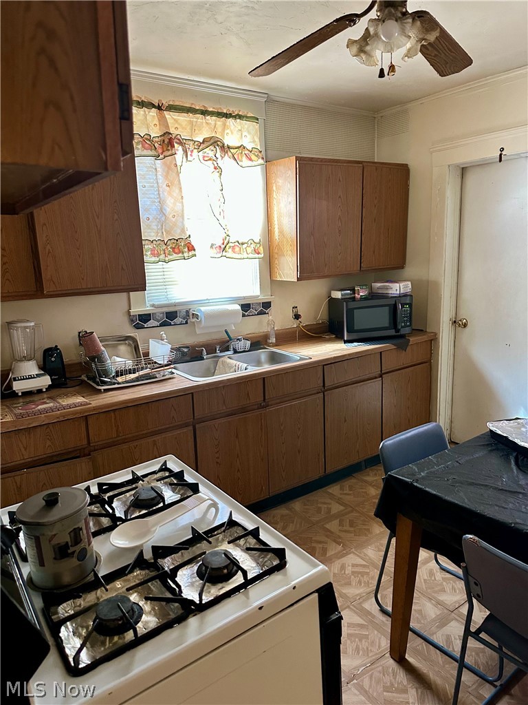 10601 Everton Avenue