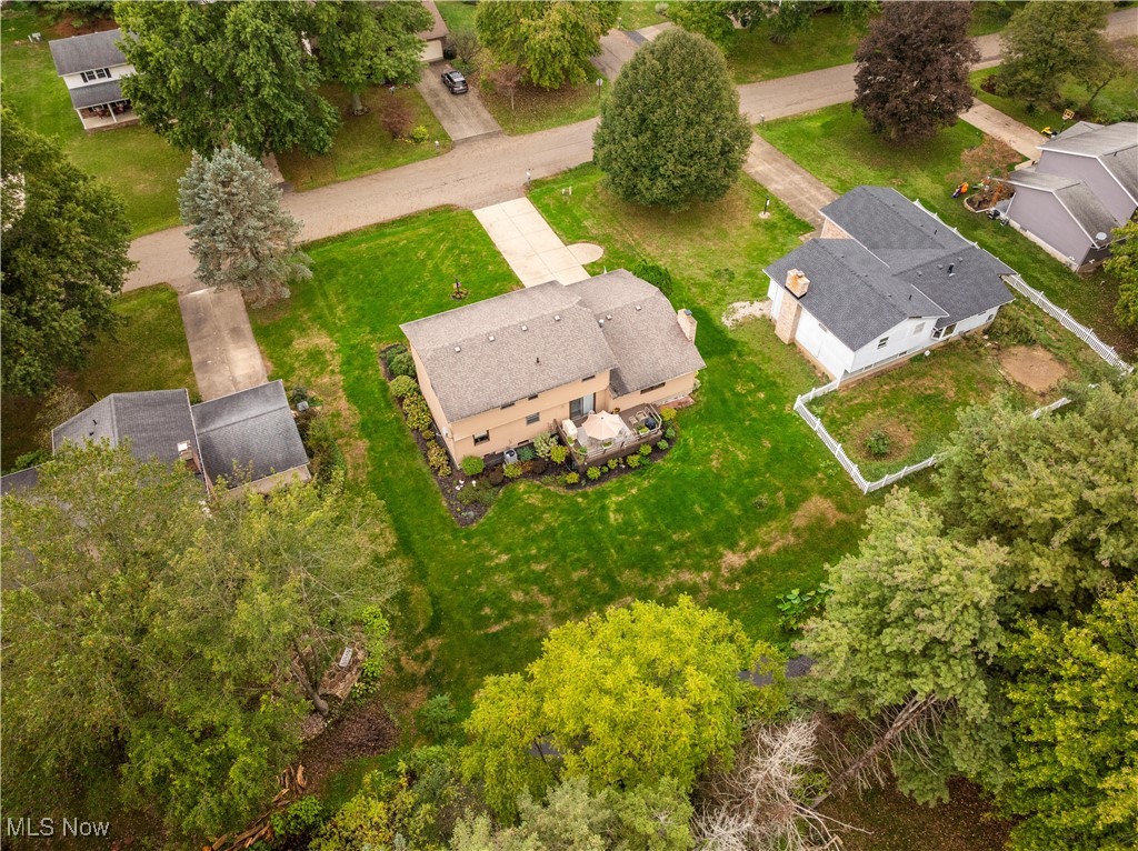 8804 Prancer Avenue, North Canton, Ohio image 9