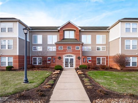 23003 Chandlers Lane, Olmsted Falls, OH 44138 - #: 5092453