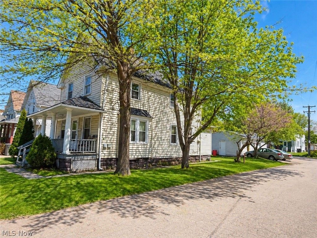 Photo of 3295 W 56th Street, Cleveland, OH 44102 (MLS # 5205490)