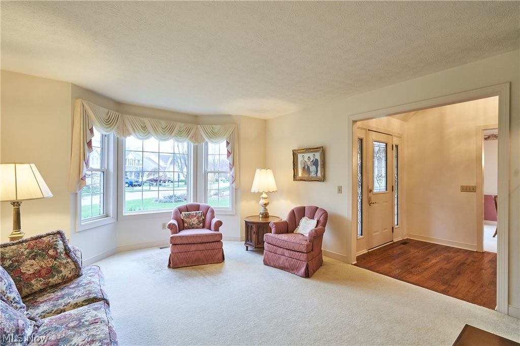 Photo of 2987 Woodcrest Drive, Fairlawn, OH 44333 (MLS # 5193940)