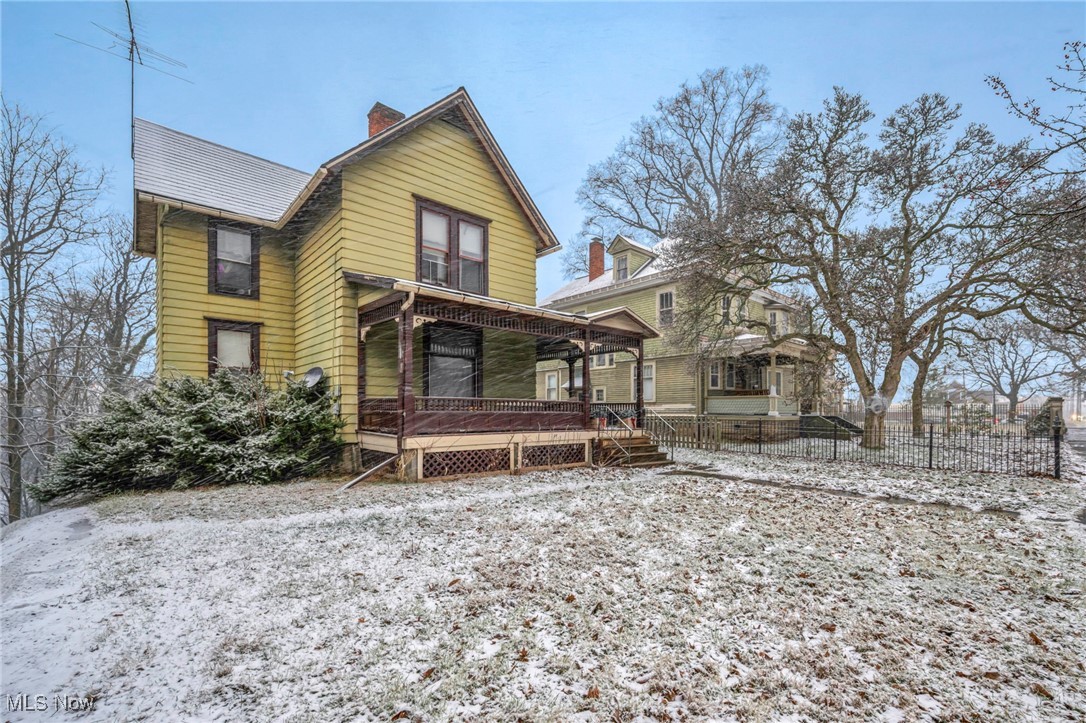 Village/Elyria - Residential Income