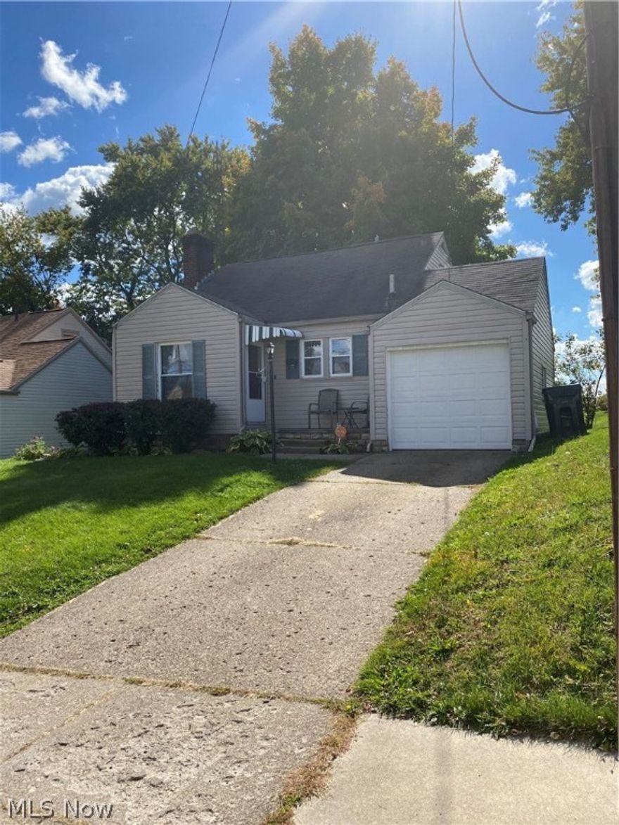 Come check out this great, updated home located near Stark county fairgrounds.  This home has 3 bedrooms, 1.5 baths.  Glass block windows in the basement. 
Sellers providing a one year home warranty to the new buyers for peace of mind.  Contact your agent today to view.