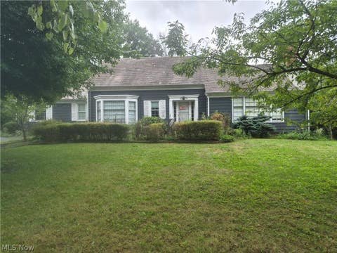 Homes For Sale - 24700 Bryden Road<br/> Beachwood, OH 44122