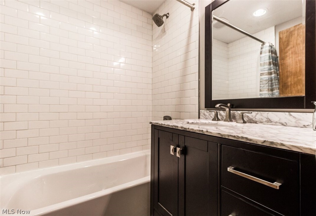 Lake-O-Spings - Residential