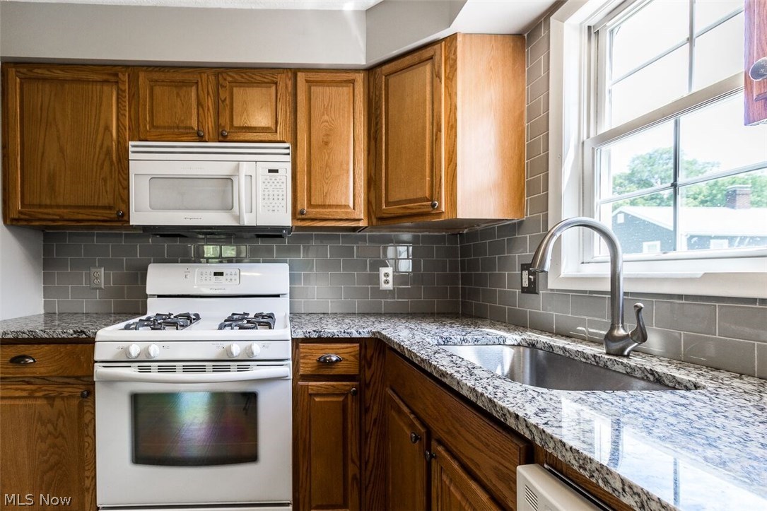 Lake-O-Spings - Residential